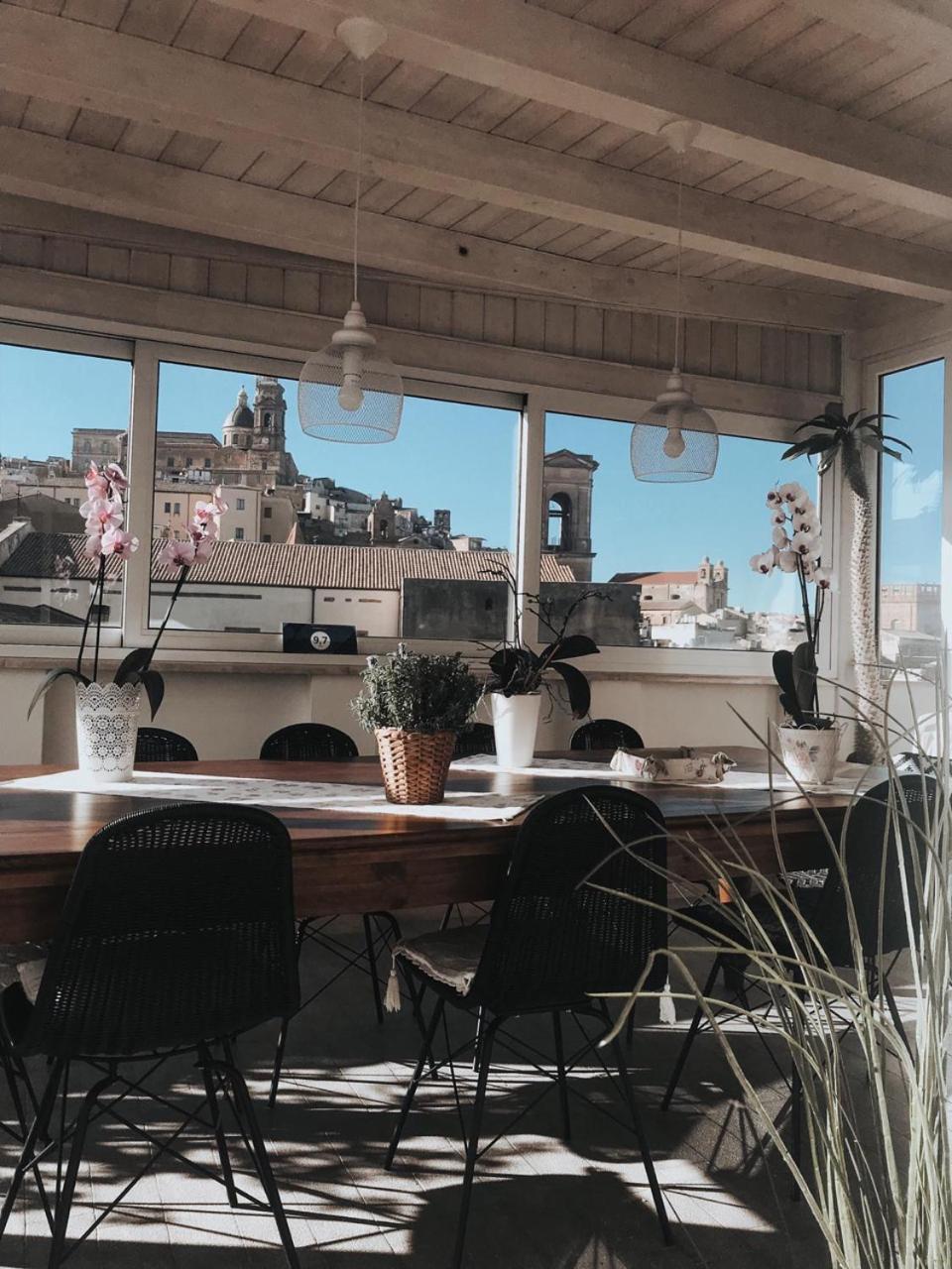 Ferienwohnung Attico Da Rosa Con Vista Spettacolare A 360 Gradi Caltagirone Exterior foto