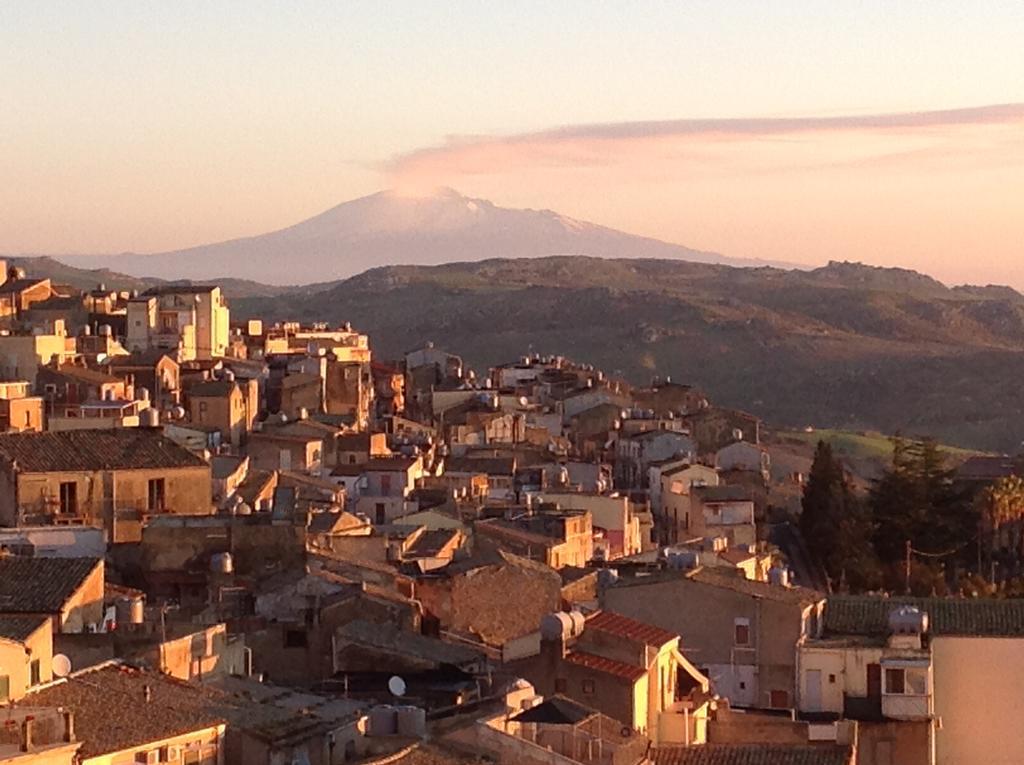 Ferienwohnung Attico Da Rosa Con Vista Spettacolare A 360 Gradi Caltagirone Exterior foto